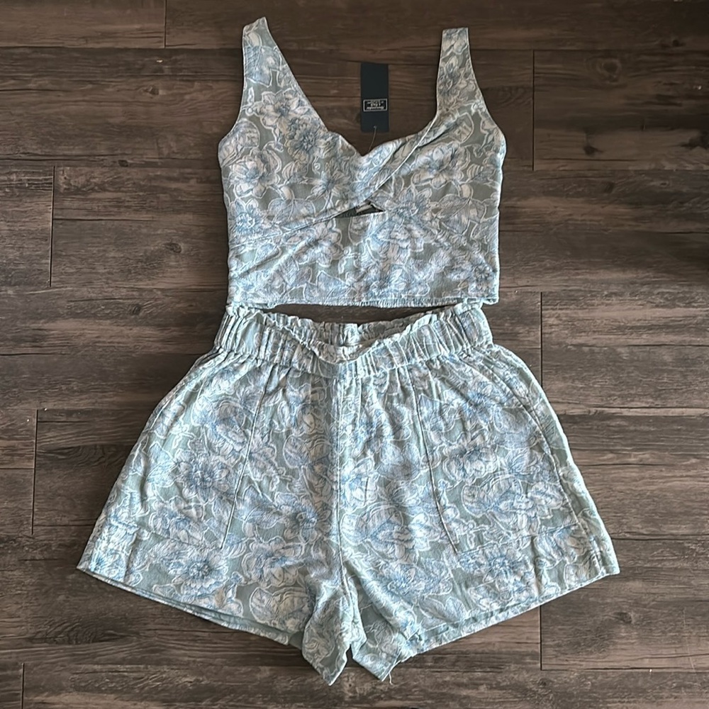 abercrombie and fitch floral 2 piece set